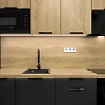 Waterfront Azure Loft With Free Parking 아파트 *