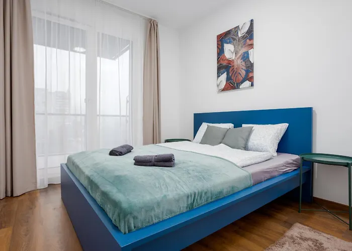 Waterfront Azure Loft With Free Parking Lejlighed